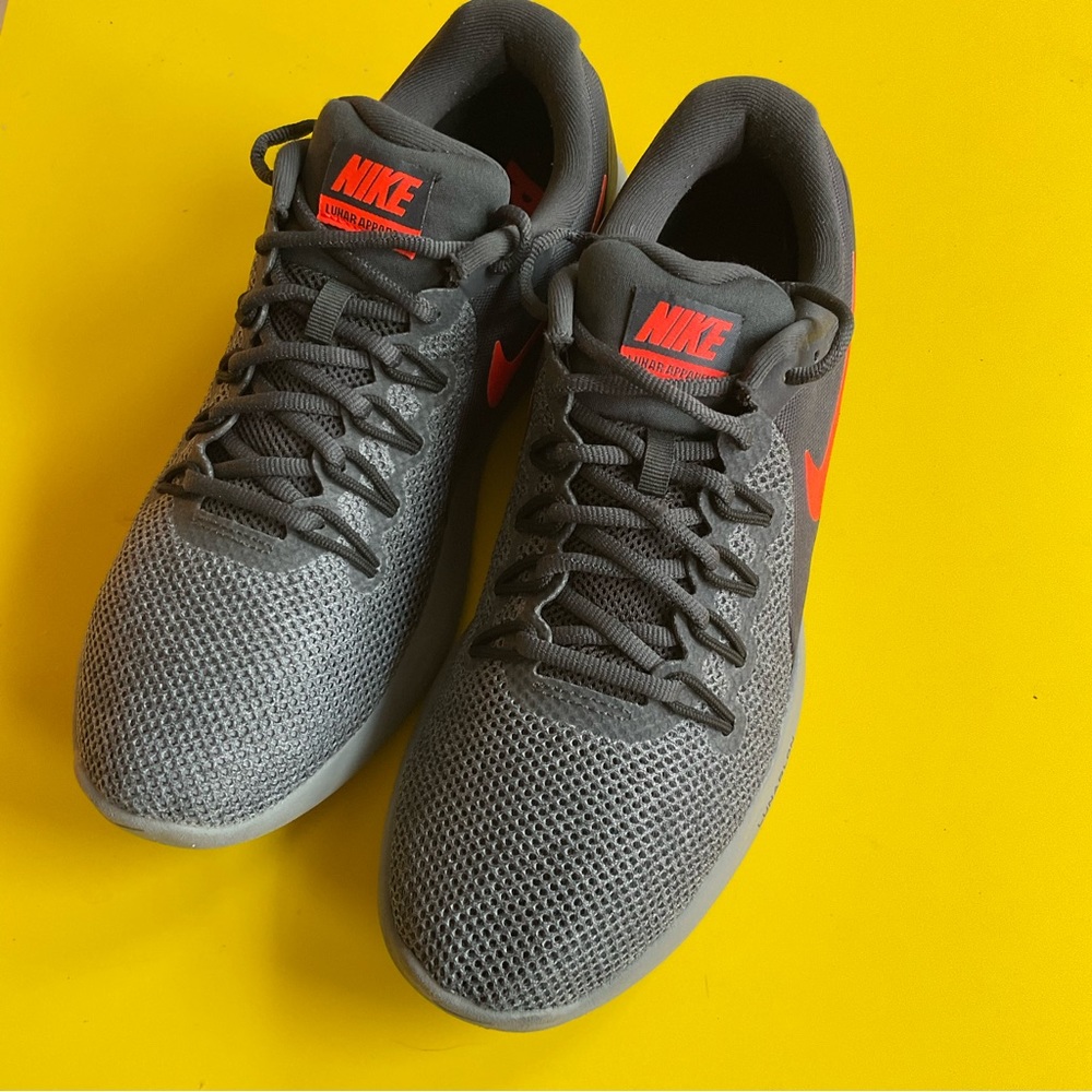 nike lunar apparent black